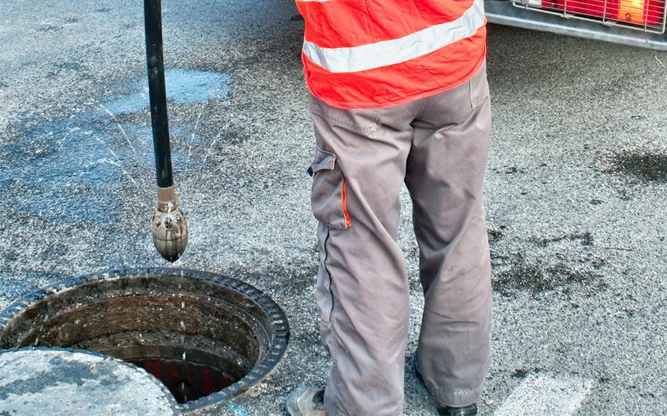 comment déboucher un lavabo Clichy