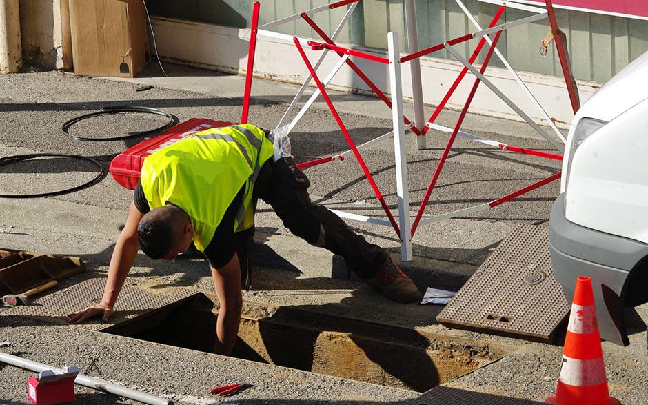 comment déboucher un lavabo Clichy