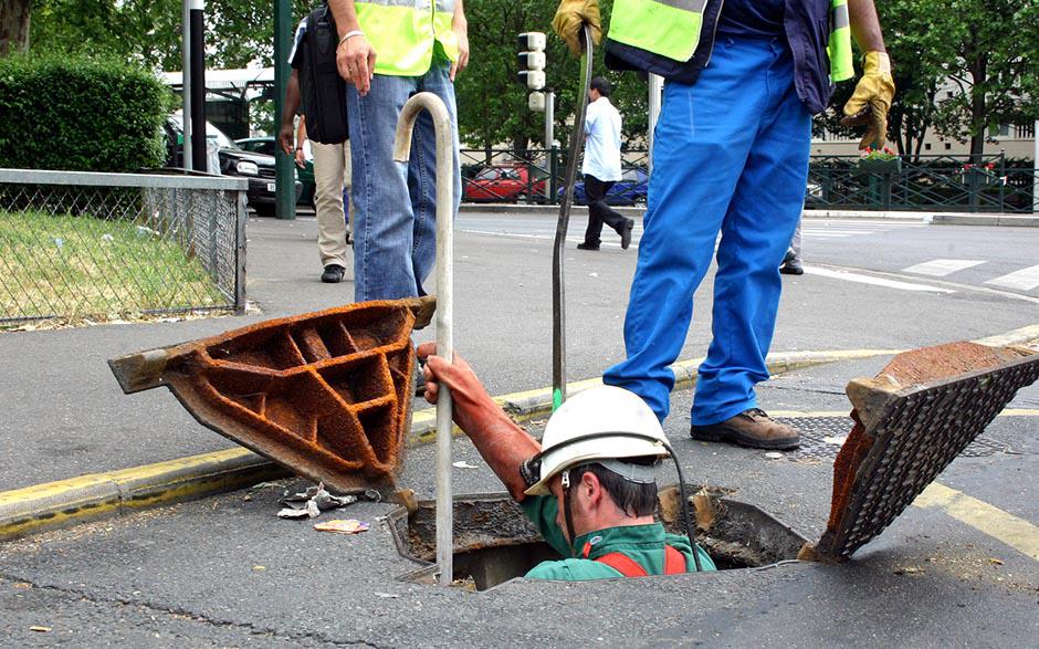 comment déboucher une douche Paris 6